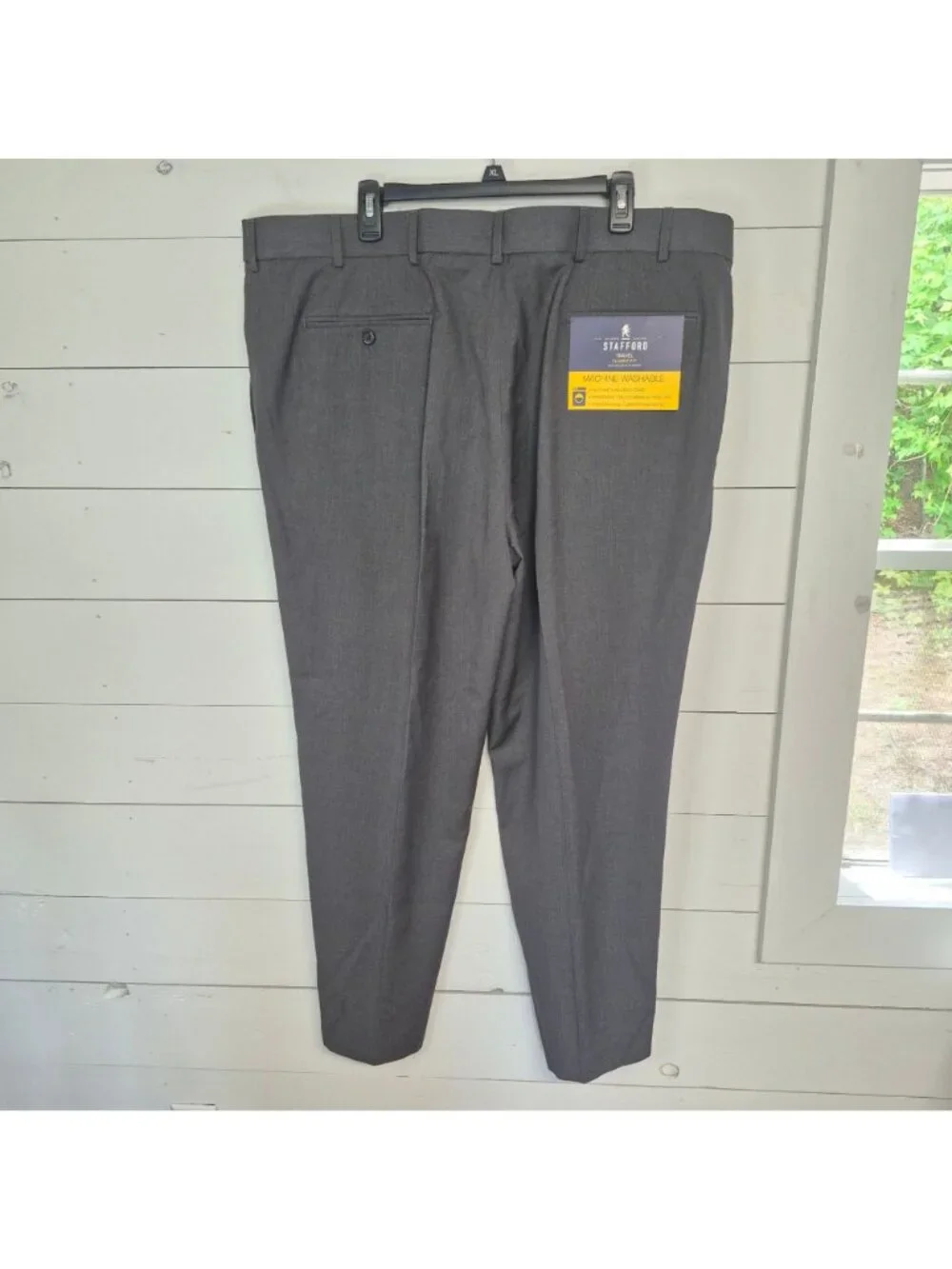 Stafford Men's Classic Fit Gray Dress Pants Flat-Front Travel Year-Round NWT